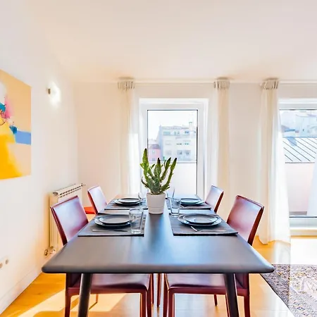 Center Penthouse Apartment