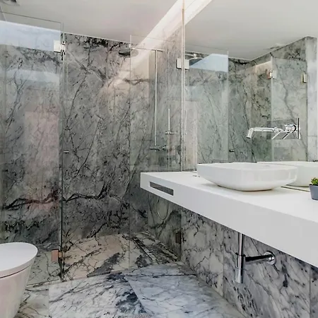 Center Penthouse Apartment