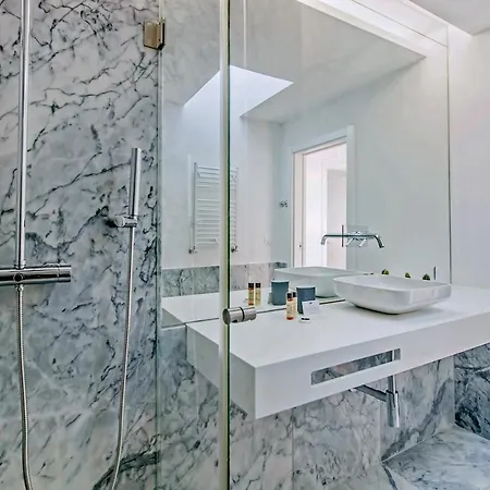 Center Penthouse